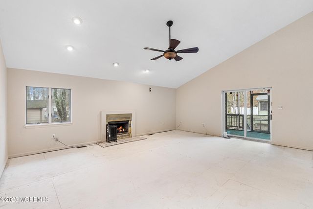 11 Tiller Drive, Waretown, NJ 08758