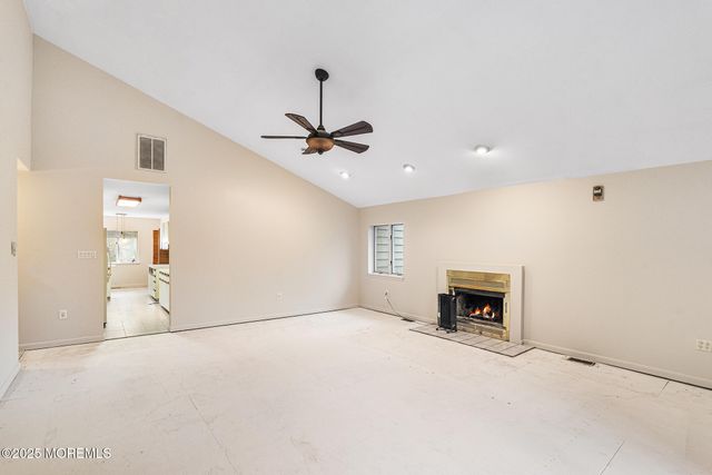 11 Tiller Drive, Waretown, NJ 08758