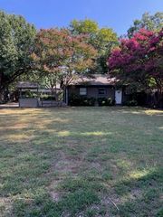1815 Robin Road, Irving, TX 75061