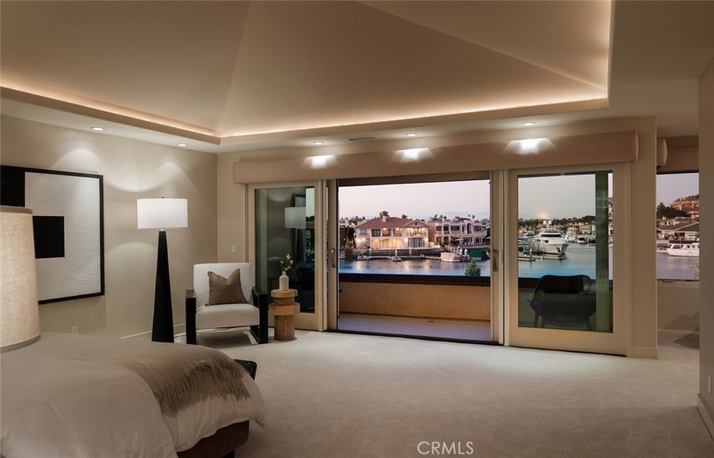 12 Harbor Island, Newport Beach, CA 92660 — photo 5