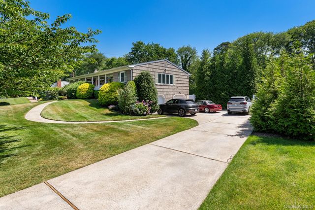 47 Wilson Street, Blue Point, NY 11715