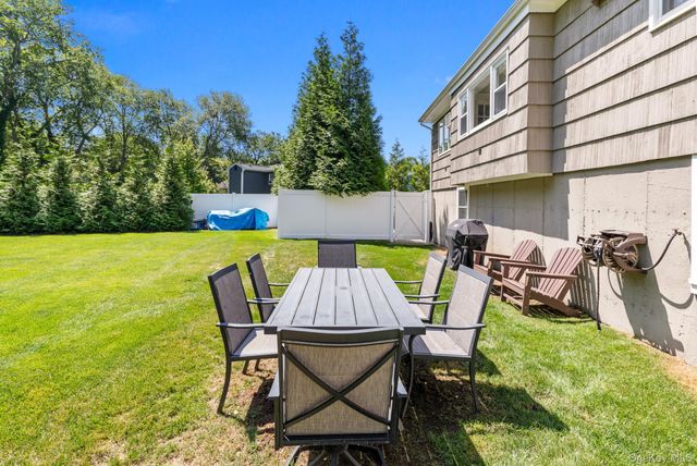 47 Wilson Street, Blue Point, NY 11715
