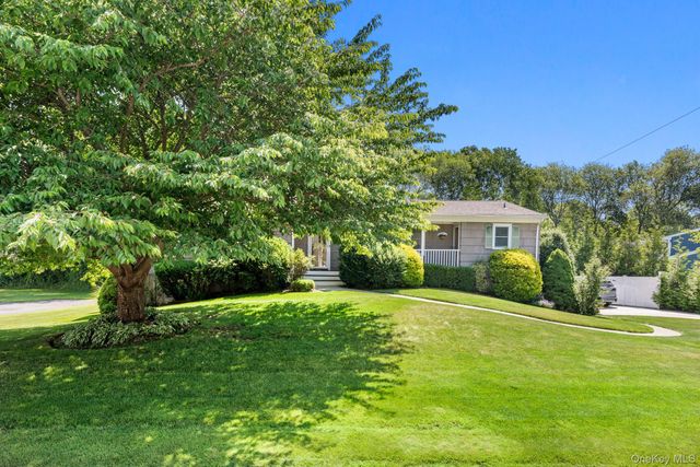 47 Wilson Street, Blue Point, NY 11715