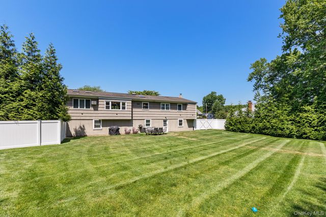 47 Wilson Street, Blue Point, NY 11715