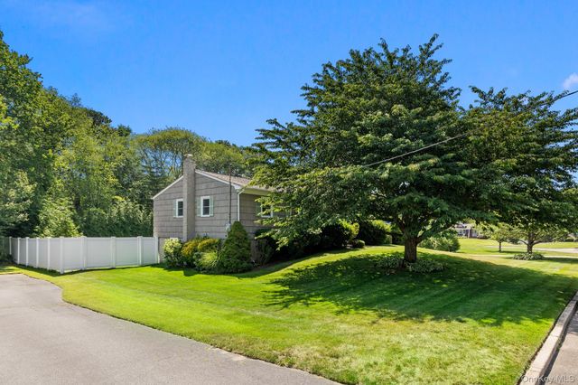 47 Wilson Street, Blue Point, NY 11715