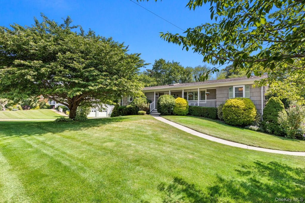47 Wilson Street, Blue Point, NY 11715