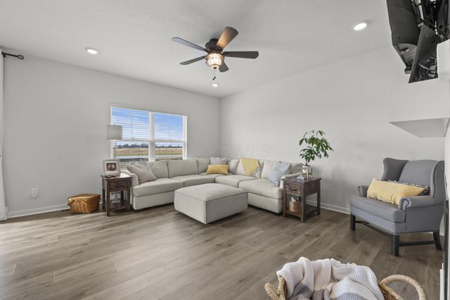 706 Leslie Drive, Plain City, OH 43064