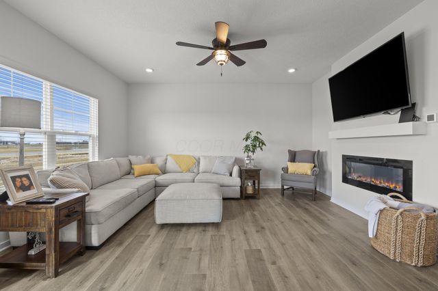 706 Leslie Drive, Plain City, OH 43064