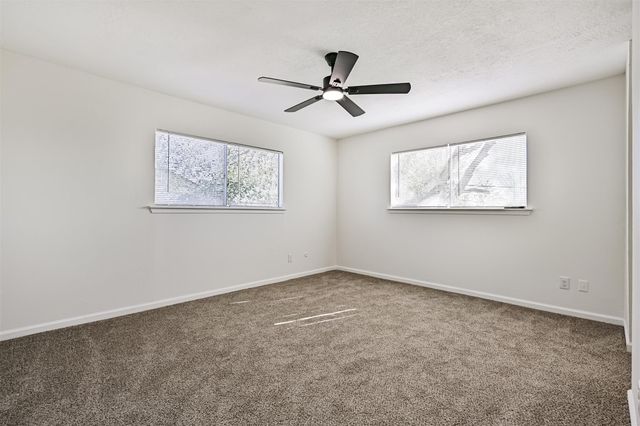 425 E Castle Harbour Drive, Friendswood, TX 77546