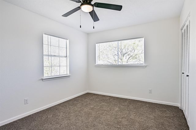 425 E Castle Harbour Drive, Friendswood, TX 77546