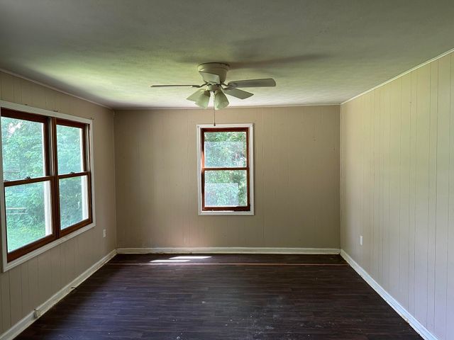 1094 Barnesburg Road, Somerset, KY 42503