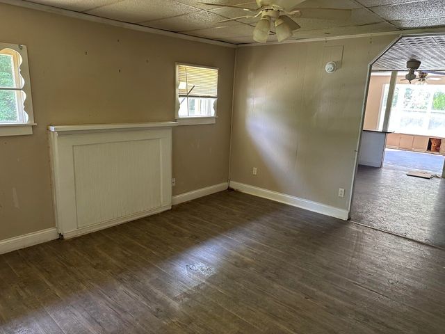 1094 Barnesburg Road, Somerset, KY 42503