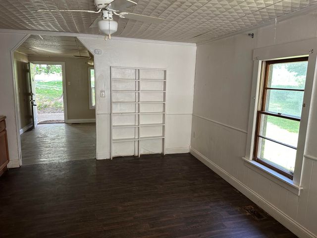 1094 Barnesburg Road, Somerset, KY 42503