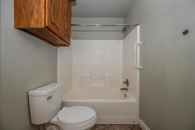 3204 Valley Brook, Norman, OK 73071