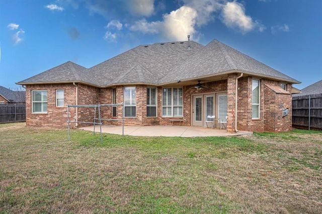 3204 Valley Brook, Norman, OK 73071