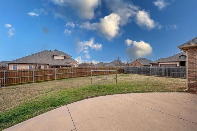 3204 Valley Brook, Norman, OK 73071