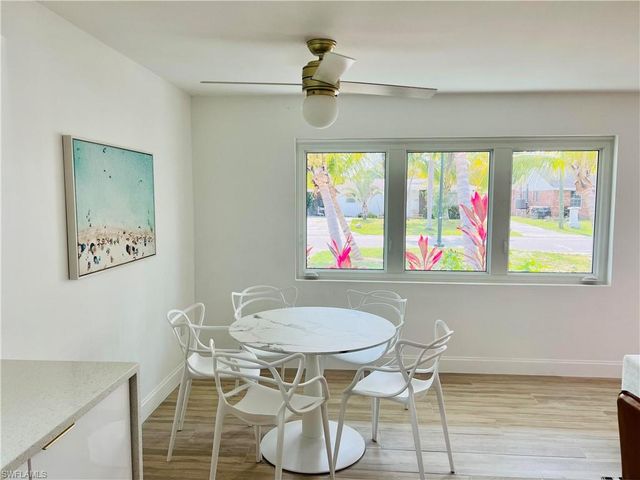 555 14th ST N, Naples, FL 34102