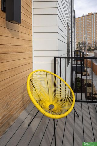 5321 Elmwood Plaza, Omaha, NE 68106