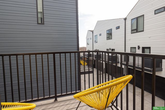 5321 Elmwood Plaza, Omaha, NE 68106