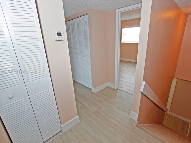 9351 Fontainebleau Blvd B403, Miami, FL 33172