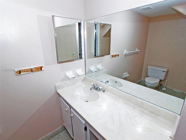 9351 Fontainebleau Blvd B403, Miami, FL 33172