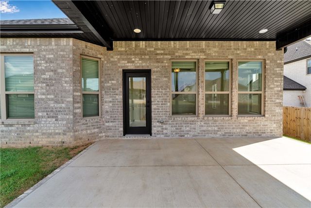 1422 Elijahs Drive, Cave Springs, AR 72718