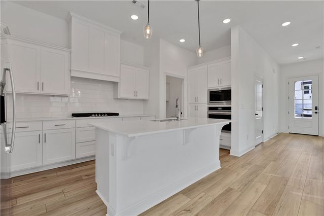1422 Elijahs Drive, Cave Springs, AR 72718