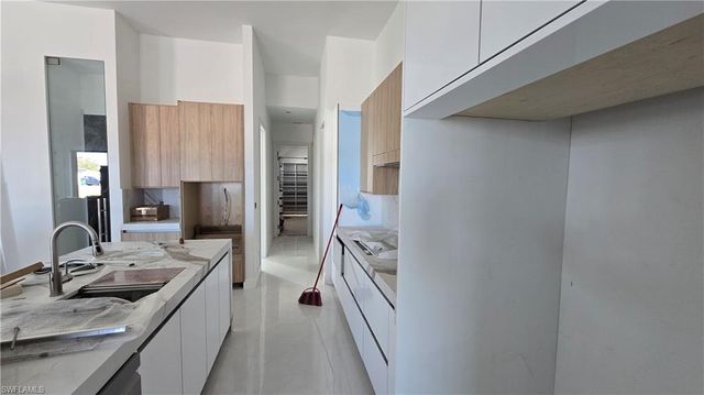 2006 Nelson RD N, Cape Coral, FL 33993