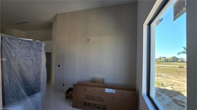 2006 Nelson RD N, Cape Coral, FL 33993