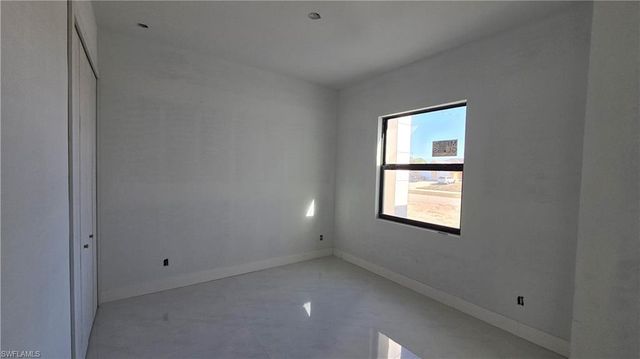 2006 Nelson RD N, Cape Coral, FL 33993