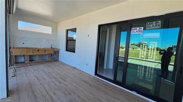 2006 Nelson RD N, Cape Coral, FL 33993