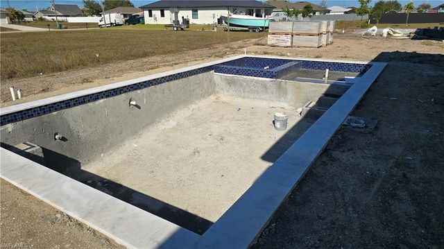 2006 Nelson RD N, Cape Coral, FL 33993