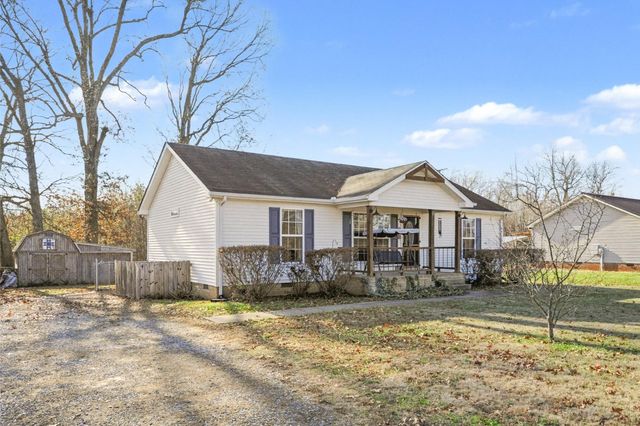 369 N Harris Rd, Portland, TN 37148
