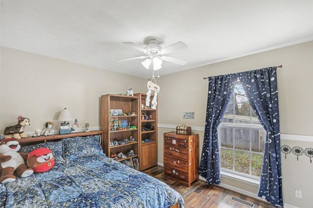 369 N Harris Rd, Portland, TN 37148