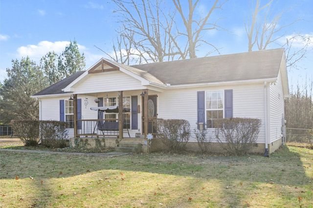 369 N Harris Rd, Portland, TN 37148