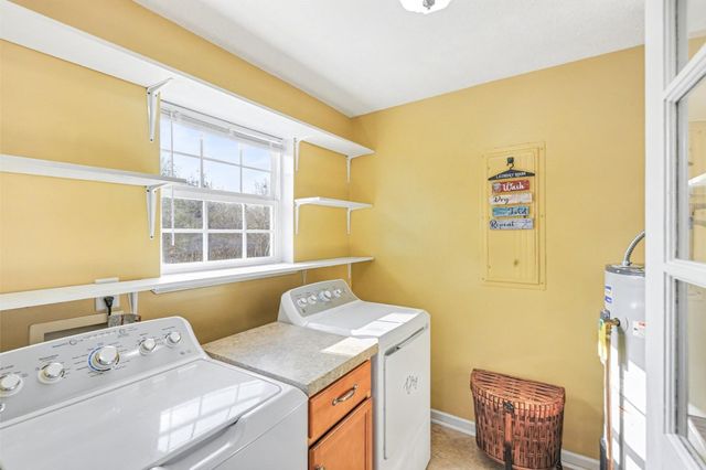 369 N Harris Rd, Portland, TN 37148