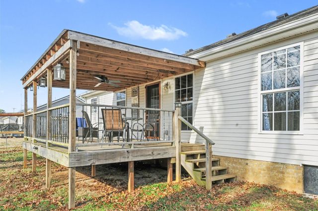 369 N Harris Rd, Portland, TN 37148