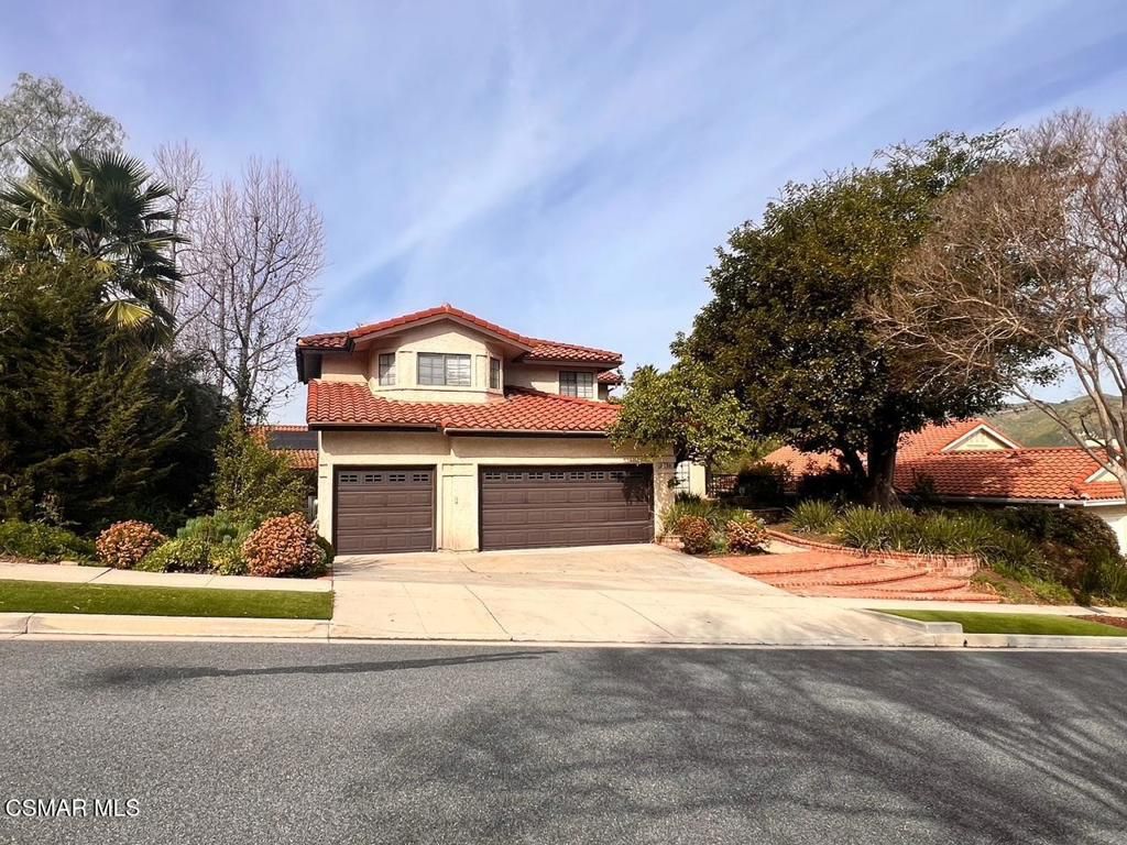 260 Goldenwood Circle, Simi Valley, CA 93065