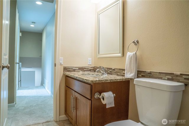 22039 NE 15th Street, Sammamish, WA 98074