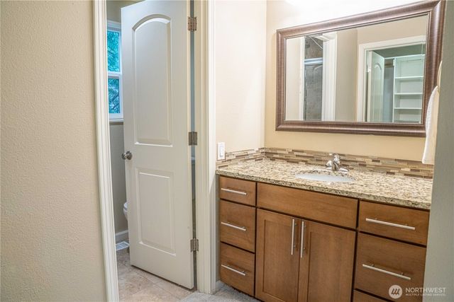 22039 NE 15th Street, Sammamish, WA 98074