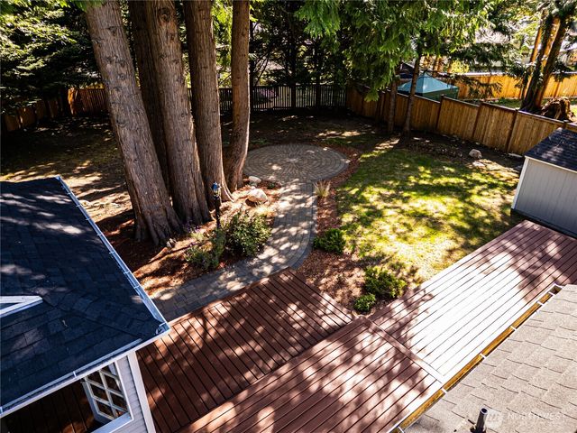 22039 NE 15th Street, Sammamish, WA 98074
