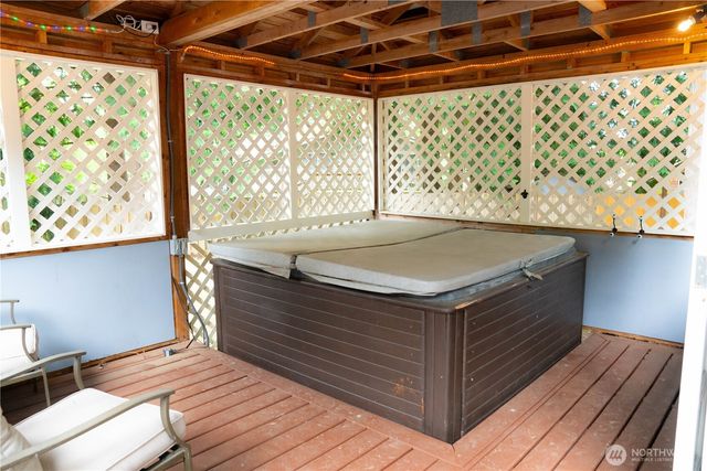 22039 NE 15th Street, Sammamish, WA 98074
