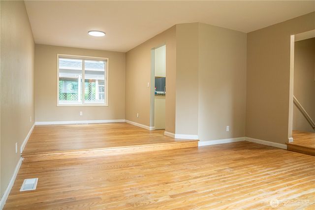 22039 NE 15th Street, Sammamish, WA 98074
