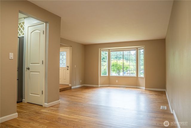 22039 NE 15th Street, Sammamish, WA 98074