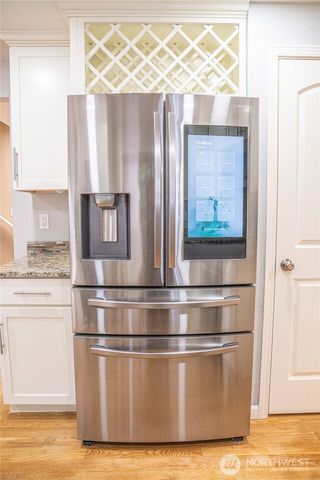 22039 NE 15th Street, Sammamish, WA 98074
