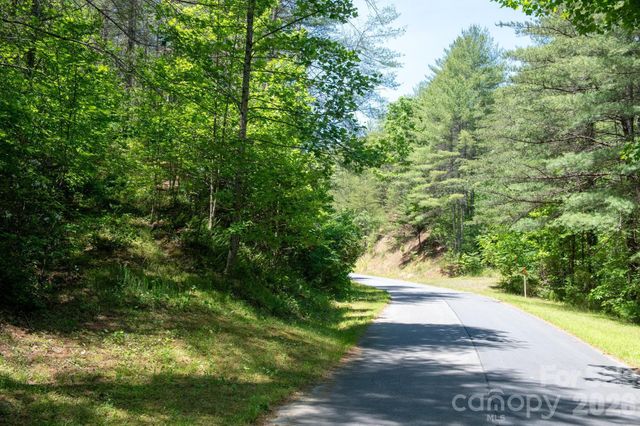 000 Narrow Gauge Drive 18, Lenoir, NC 28645