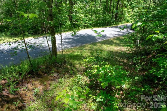 000 Narrow Gauge Drive 18, Lenoir, NC 28645