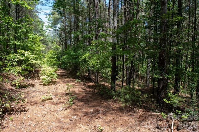 000 Narrow Gauge Drive 18, Lenoir, NC 28645