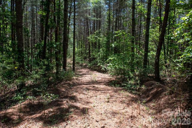 000 Narrow Gauge Drive 18, Lenoir, NC 28645