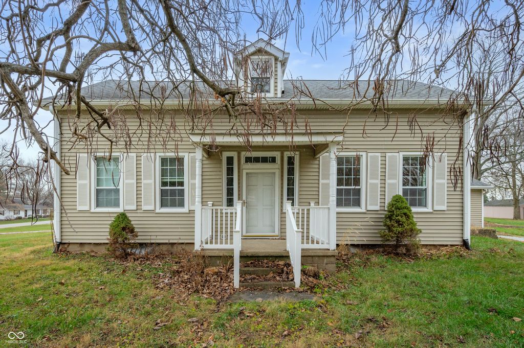 10021 N State Road 9 Road N, Hope, IN 47246